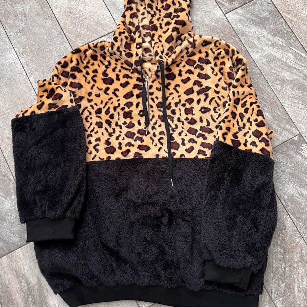 Leopard Print and Black Velour Hoodie NWOT Women's XXL